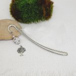 marque page argenté avec signet uni et pendentif symbole arbre de vie et une perle gris blanc